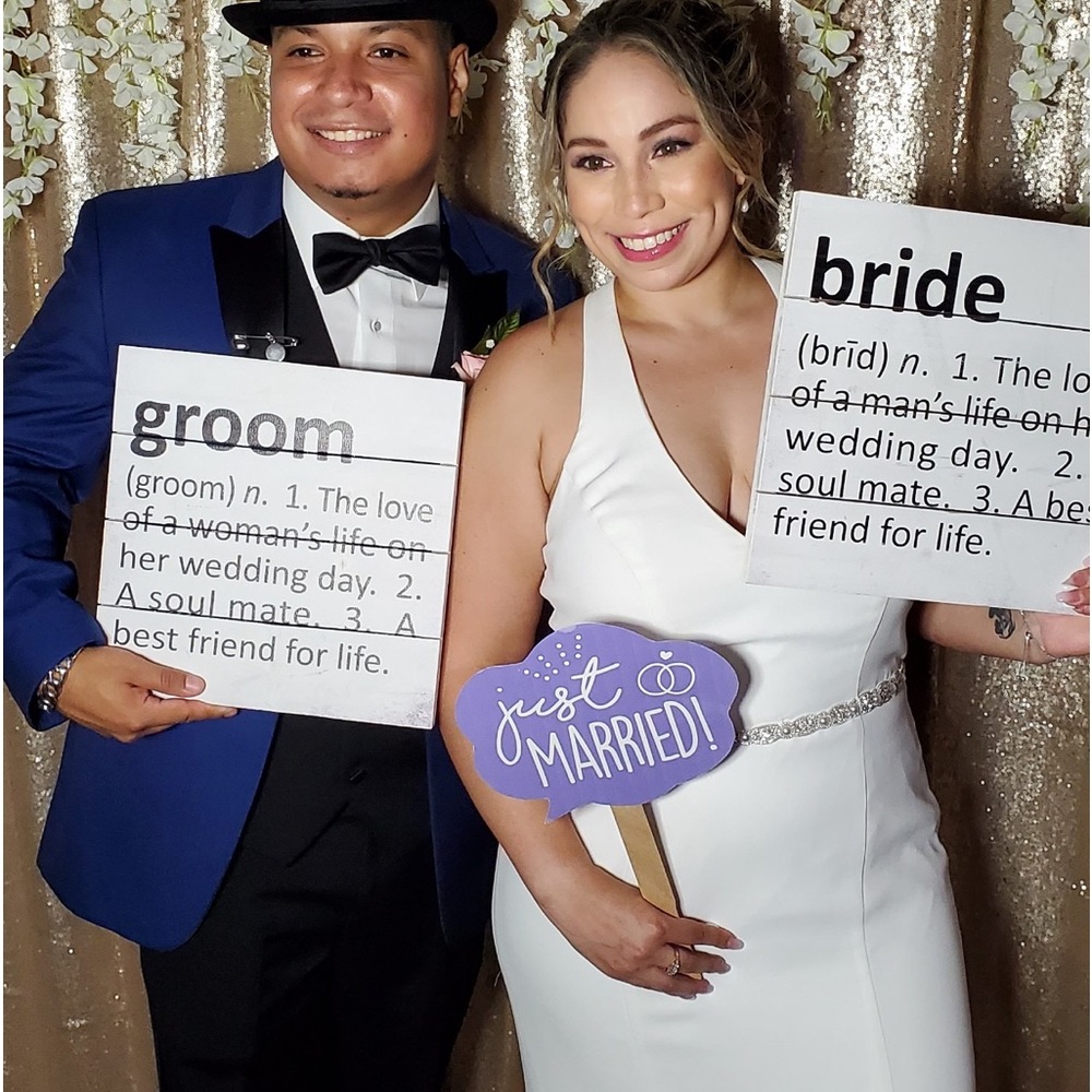 Rustic wedding decor - some things never opened !!